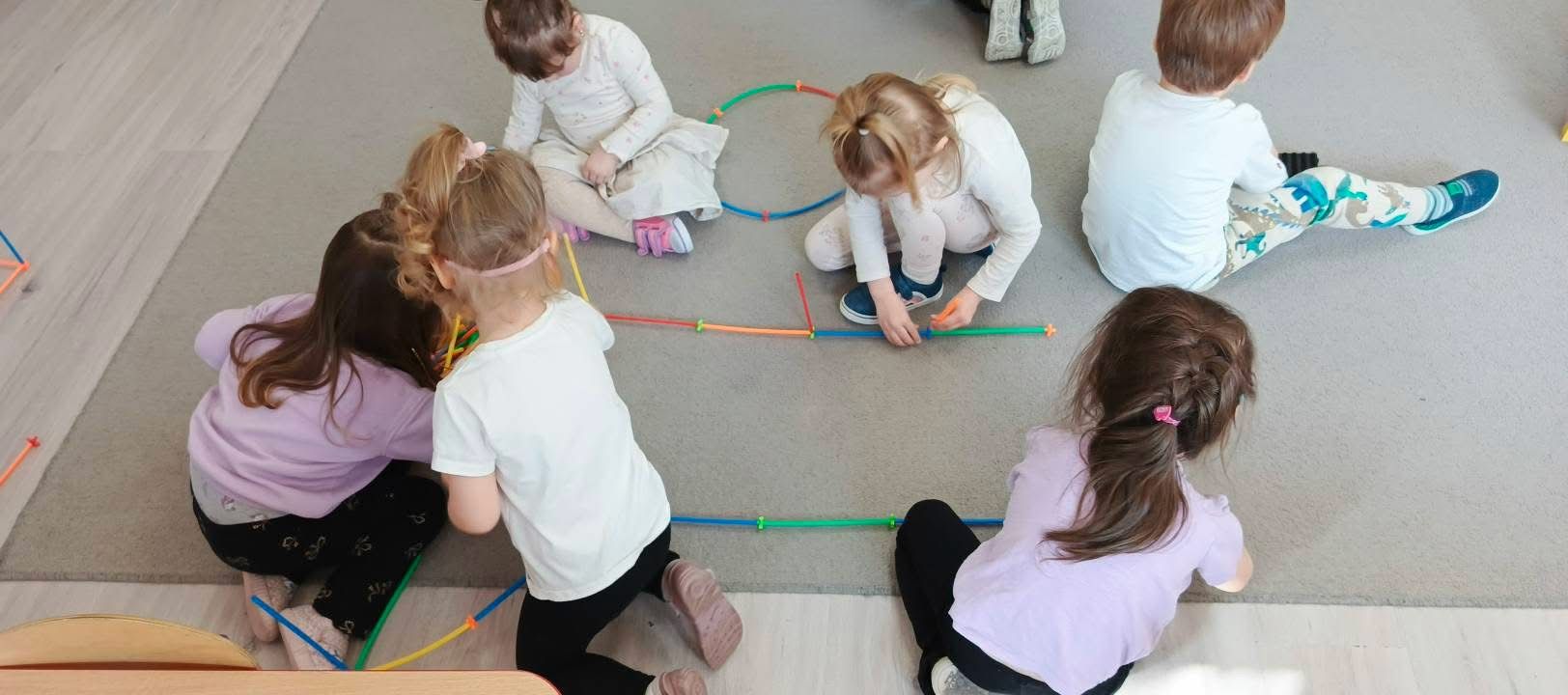 Ćwiczenia logiczne i układanki dla dzieci w przedszkolu Tczew