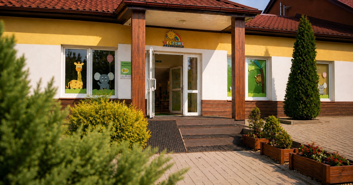 Wejście do Tęczowego Przedszkola przy ul. Józefa Chełmońskiego 1A w Tczewie